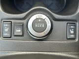 【4WD MODE/スイッチ】必要に応じてそれぞれのモードに切り替えていきます!悪路や高速道路などパワーが必要なところは4WDで!!街乗りなどは2WDで!!用途によって切り替えられて便利です♪