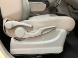 細かくドライビングポジションを設定できるので運転し易く、疲れにくいですね♪