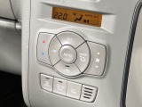 【オートエアコン】一度お好みの温度に設定すれば、車内の温度を検知し風量や温度を自動で調整。暑い&hellip;寒い&hellip;と何度もスイッチ操作をする必要はありません。快適な車内空間には必須の機能ですね♪
