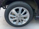 ◆アルミホイール◆純正のアルミホイールが標準装備で付いています!ホイルだけで見た目がとてもスタイリッシュです★