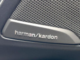 ●harman/kardonサウンドシステム:オーディオ専門メーカーが手掛けるプレミアムスピーカーを装備。多数のスピーカーから、音の粒立ちまで分かる高品質な音楽をお楽しみいただけます。