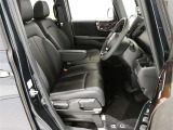 見通しのよいすっきりとした視界で、誰でも運転しやすいです。運転のしやすさは疲れにくさにも繋がりますよ♪