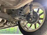 お車を安心してお乗りいただく為には、足回りの定期点検が欠かせません。サービスサポート(有償保証)では無料点検もご提供しており、安心のカーライフをお過ごしいただけるサポート体制が整っています。