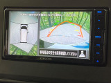 【マルチアラウンドモニター】専用のカメラにより、上から見下ろしたような視点で360度クルマの周囲を確認することができます☆死角部分も確認しやすく、狭い場所での切り返しや駐車もスムーズに行えます。