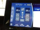 車内の温度管理に便利なオートエアコン☆