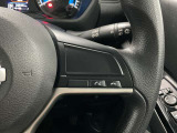 【ステアリングスイッチ】運転中に前方から目線をそらすことなくオーディオ等の操作が可能な便利機能!安心&快適なドライブを演出してくれます。
