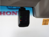◆ドライブレコーダー◆映像・音声などを記録する自動車用の装置です。 もしもの事故の際の記録はもちろん、旅行の際の思い出としてドライブの映像を楽しむことができます。