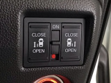 【両側パワースライドドア】両側がパワースライドドアになっており、運転席のスイッチやスマートキーでも開閉が可能です!開口部も広いので乗り降りも楽々♪