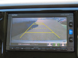 バックカメラ付きなので、車庫入れも安心です。