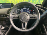 【純正革巻きステアリング】上質な革を使用することで、手にしっかり馴染みとても運転しやすいハンドルです♪