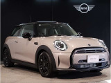 MINI認定中古車は第三者品質評価制度も採用しております。AIS方式による車両品質評価制度も導入し公平な車両コンデション評価を行うことにより車両品質の透明性を高めると同時に更なる信頼と安心をお届けします