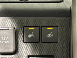 寒い日のドライブを快適にする運転席&助手席シートヒーターが付いてます。アクセサリーソケット(12V/120W)も装備されています。