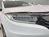 LEDヘッドライトは、点灯の瞬間から最大光量を発揮し、突然暗くなるトンネルなどでの安定感を高めます。
