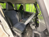 運転席シート廻りは使用感も少なく、良好な状態となっています。丁寧に使われていたことがよくわかりますね。