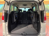 後席を格納すると、これだけの広さが!シーンに合わせたシートアレンジで、大きな荷物も積むことが出来ます♪