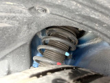 お車を安心してお乗りいただく為には、足回りの定期点検が欠かせません。サービスサポート(有償保証)では無料点検もご提供しており、安心のカーライフをお過ごしいただけるサポート体制が整っています。