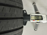 夏タイヤの残り溝は4.8mmです。スリップラインからはmmとなっております。