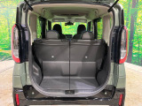普段のお買い物や通勤、送迎等に十分な荷室スペースを確保しております。セカンドシートを倒すと、大きな荷物の積載も可能です♪