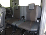 3列目シートも広々としたスペースを確保しています。大人数でのお出かけもバッチリです。
