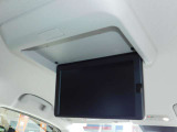 後席用モニター 後席でTVなどを楽しめます。