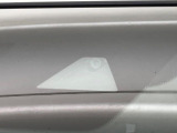 【スマートブレーキサポート】走行中に前方の車両等を認識し、衝突しそうな時は警報とブレーキで衝突回避と被害軽減をアシスト。より安全にドライブをお楽しみいただけます。