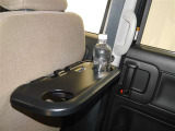 運転席側シートバックテーブル!