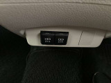 こちらのクルマはUSB接続コネクタも装備されています♪スマホの充電などにお使い下さい。ご旅行中での充電切れも、これなら心配いりませんね!