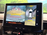 【パノラミックビューモニター】専用のカメラにより、上から見下ろしたような視点で360度クルマの周囲を確認することができます☆死角部分も確認しやすく、狭い場所での切り返しや駐車もスムーズに行えます。