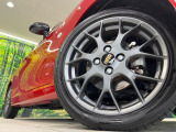 【BBS製16インチアルミホイール】大人気メーカーのホイールを装備♪軽量・高硬度のアルミホイールは、ハンドリング・加速など、走りの質を向上してくれます♪