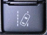 車線逸脱警報装置を装備しております。