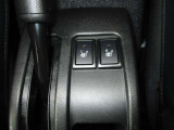 当社には、電動四輪スクーターも取扱いをしてます。歩くのが大変な方、運転免許証の更新をあきらめた方、ぜひ乗ってみて下さい。あなたの足になります。簡単運転、免許不要です。お問合せ番号は 0778-52-1246まで!