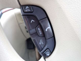 ステアリングスイッチが装備されておりステアリングから手を離す事無くオーディオ類の操作が可能ですので非常に便利です♪