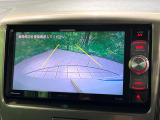 【バックカメラ】駐車時に後方がリアルタイム映像で確認できます。大型商業施設や立体駐車場での駐車時や、夜間のバック時に大活躍!運転スキルに関わらず、今や必須となった装備のひとつです!