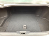 普段のお買い物や通勤、送迎等に十分な荷室スペースを確保しております。