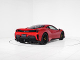 488 Pista専用チューニングが施されたV8ツインターボは、圧倒的なレスポンスと爆発的な加速を実現しております。