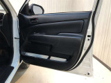 運転席前面ドア部分です♪