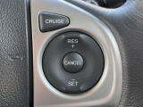 【クルーズコントロール】高速道路もラクラク走行。アクセルを離しても一定速度で走行ができ、長距離運転時の負担を軽減!加速・減速も簡単なスイッチ操作で調整できます。