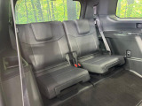 3列目シートはもちろん状態良好☆大人でもゆったりと座って頂けますので、大人数でのお出かけもラクラクです♪ご家族で、気の知れた仲間で、ドライブに行くのが楽しみですね♪