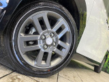 【純正15インチアルミホイール】外観にマッチした純正アルミホイールを装着しております。各種社外アルミホイールや、スタッドレスタイヤも取扱いしております。是非ご相談ください♪