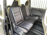 【 セカンドシート 】2列目も広々お乗りいただけます♪