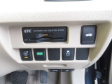こちらの車には、日産U-CARSの基本保証として、ワイド保証がつきます。保証は、なんと一年間走行無制限。こちらの保証は、全国の日産販売会社で受けることができるので、安心です。
