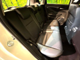 後部座席も気になるようなキズ・汚れやへたり等、大きなダメージはなく、良好な状態です。