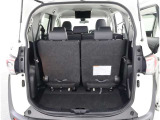 広々としたラゲージスペースを備えています。大きなものや長さのある荷物もしっかりと積み込めます。