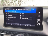 9インチ ホンダコネクトディスプレイ。視認性の高い大画面ディスプレイでナビの使用や、お持ちのスマートフォンと連携したBluetoothでの音楽再生が可能です。