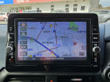 日産純正メモリーナビ。操作も簡単なタッチパネルです。