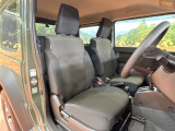 運転席シート廻りは使用感も少なく、良好な状態となっています。丁寧に使われていたことがよくわかりますね。
