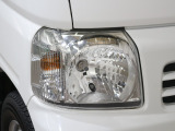 ヘッドライトはハロゲンタイプです。