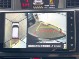 【パノラマモニター】専用のカメラにより、上から見下ろしたような視点で360度クルマの周囲を確認することができます☆縦列駐車や幅寄せ時に活躍してくれます♪
