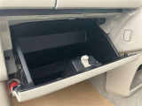 ■助手席前の収納です!