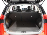 開口部の広いラゲージスペースは、荷物もラクラク積み込めます。